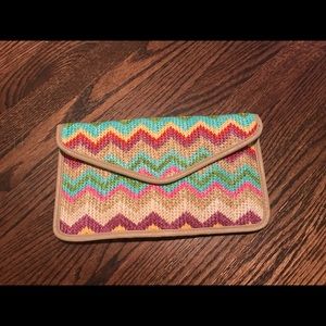 Multi-colored clutch